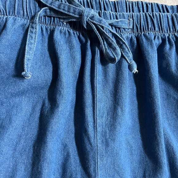 Vintage Retro Women 2XL Denim Drawstring Pants Made In The USA
Capris - Picture 4 of 5